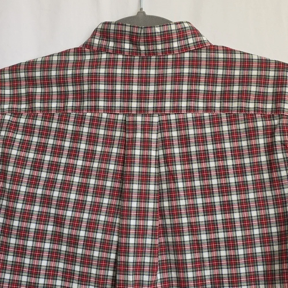 Ralph Lauren Boys Red/Green Plaid Button Down Cotton Shirt.  Size Medium (10-12)